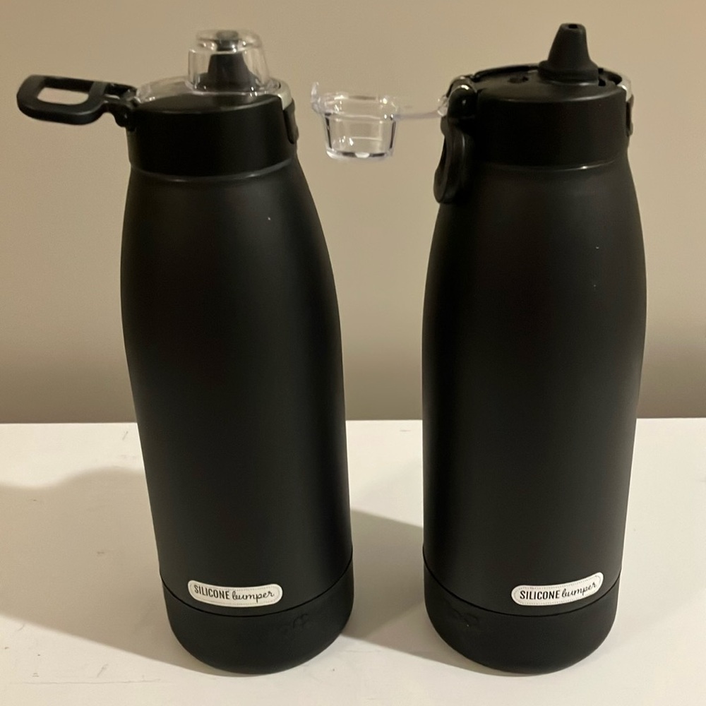 Ello 40oz. Stainless Steel Jugs, bundle of 2, silicone bumper guard as pictured.